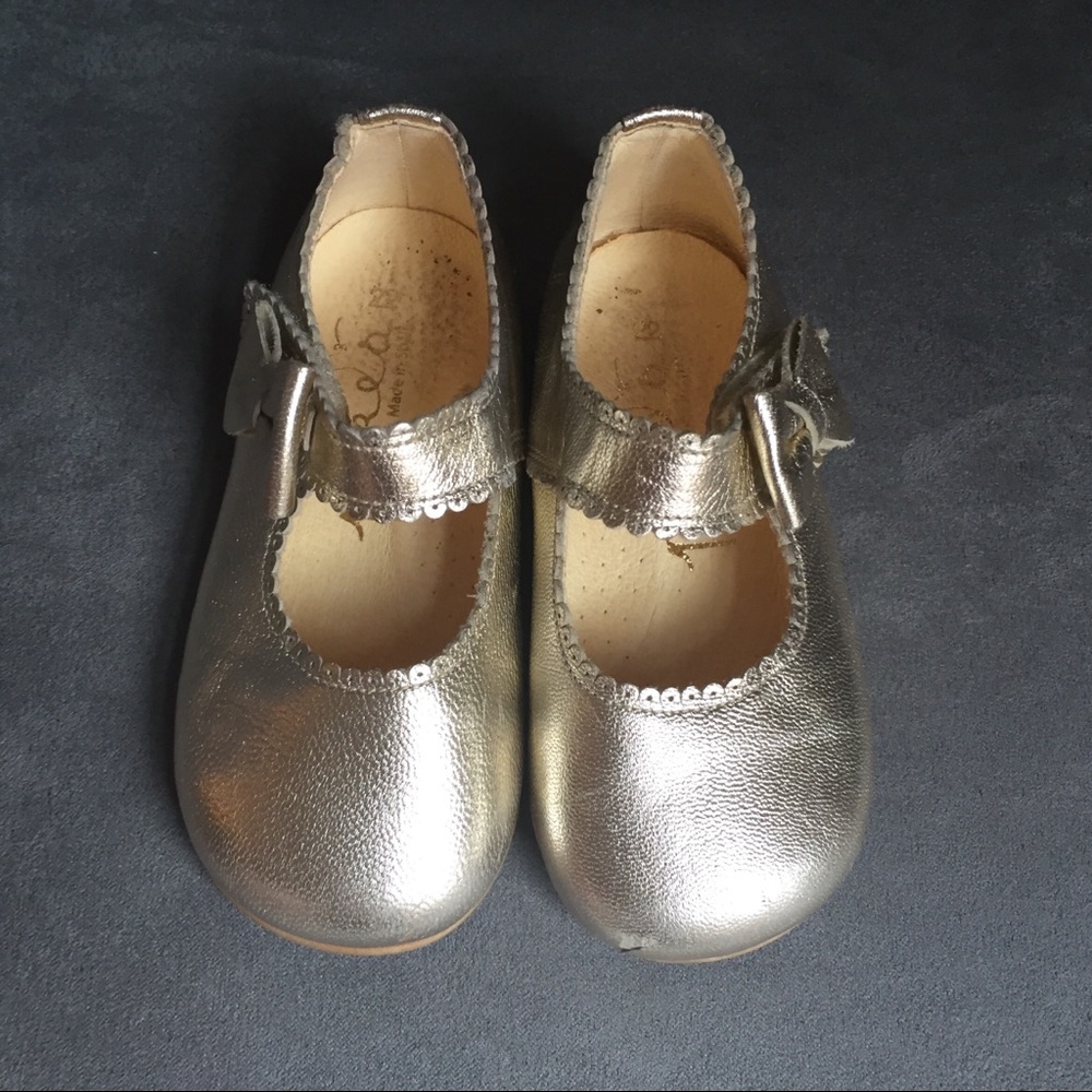 Toddler Golden Dress Shoes, size 7